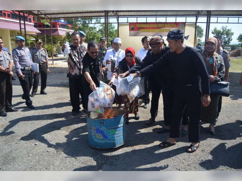 Polres Blora Musnahkan Barang Bukti Kasus Narkoba Selama Tahun 2017