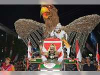 Pawai Pembangunan, Bupati Dan Wakil Bupati Blora Berkostum Wayang