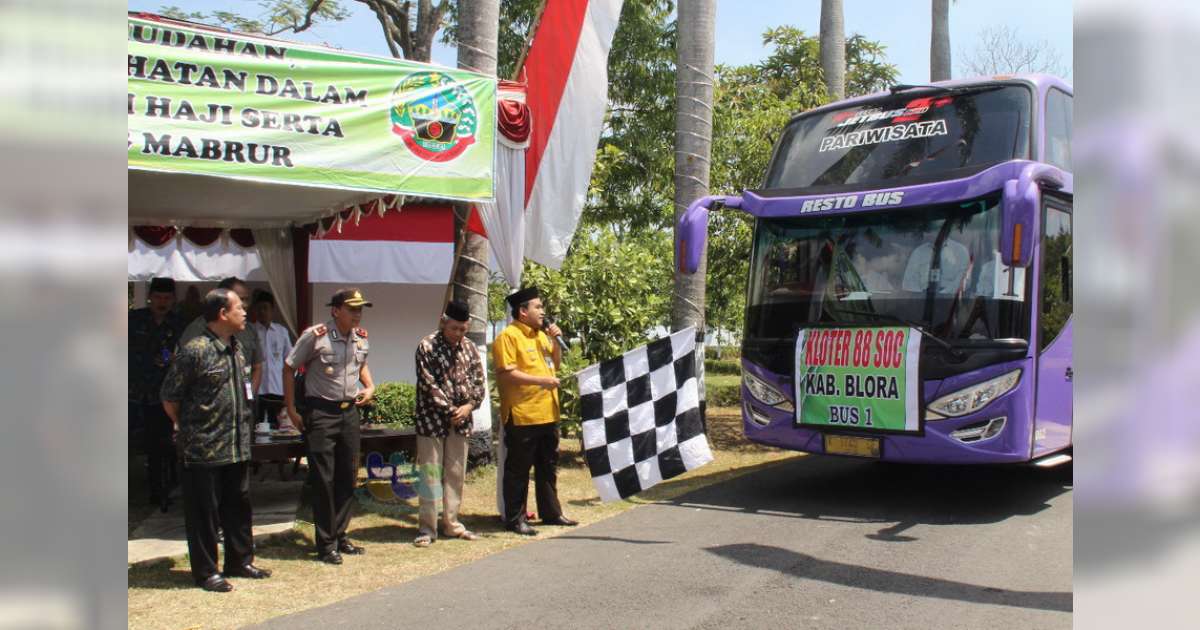 Wakil Bupati Blora Berangkatkan Calon Jamaah Haji Kloter Dan