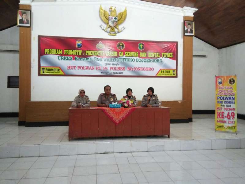 Polwan Polres Bojonegoro Gelar Vaksin CA Serviks dan Dental Fitnes