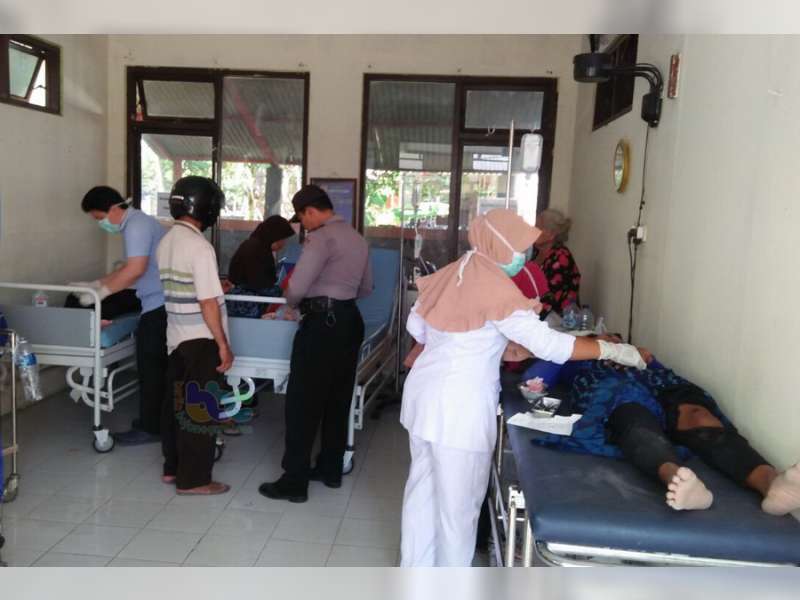 Vixion Tubruk Honda Beat di Temayang, 3 orang Luka-Luka