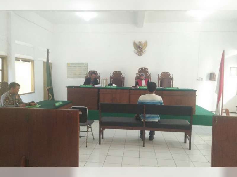 Sejumlah Penjual Miras Tanpa Ijin Jalani Sidang Tipiring di PN Bojonegoro