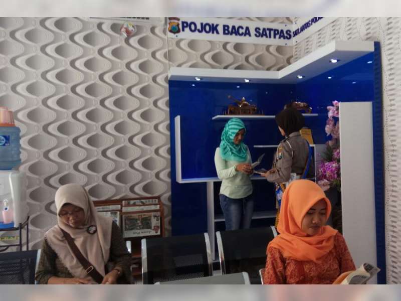 Tingkatkan Pelayanan, Sat Lantas Polres Bojonegoro Sediakan Pojok Baca