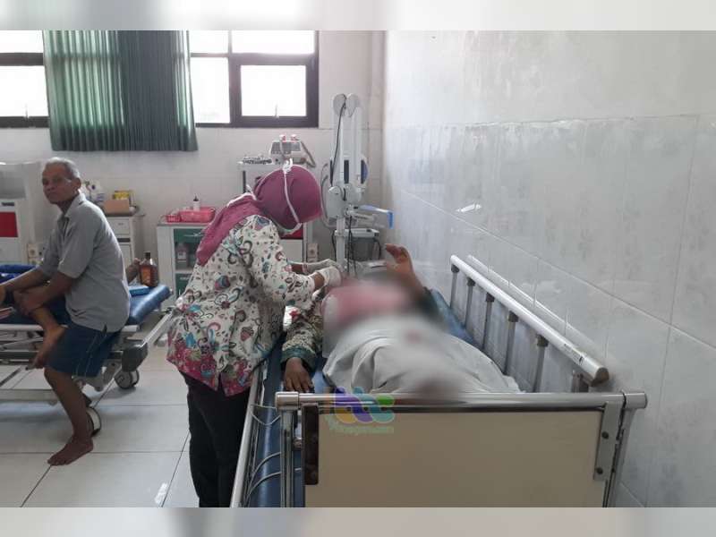 Kurang Konsentrasi, Motor Tabrak Pikap di Ngraho Pengendara Motor Masuk Rumah Sakit