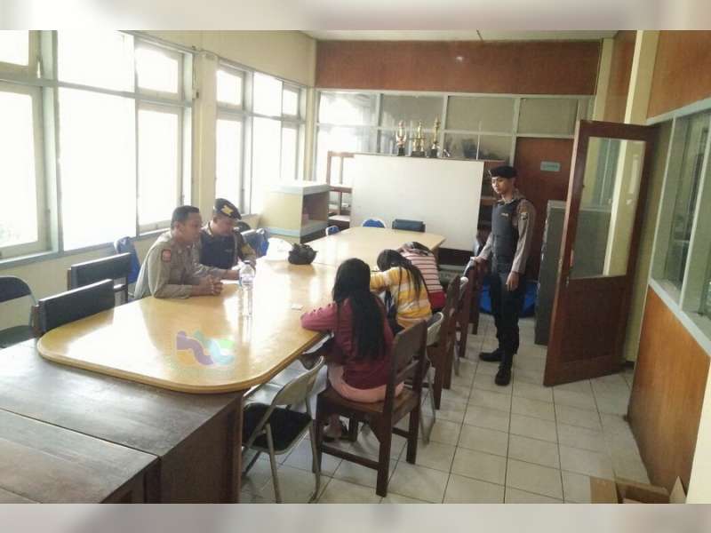 Diduga Mengindap HIV/AIDS, 3 Orang Penghuni Eks Lokalisasi Kalisari Diamankan Petugas