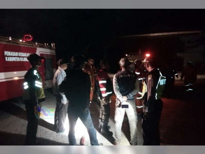 Panel Listrik Pabrik Air Mineral Cleo di Dander Terbakar