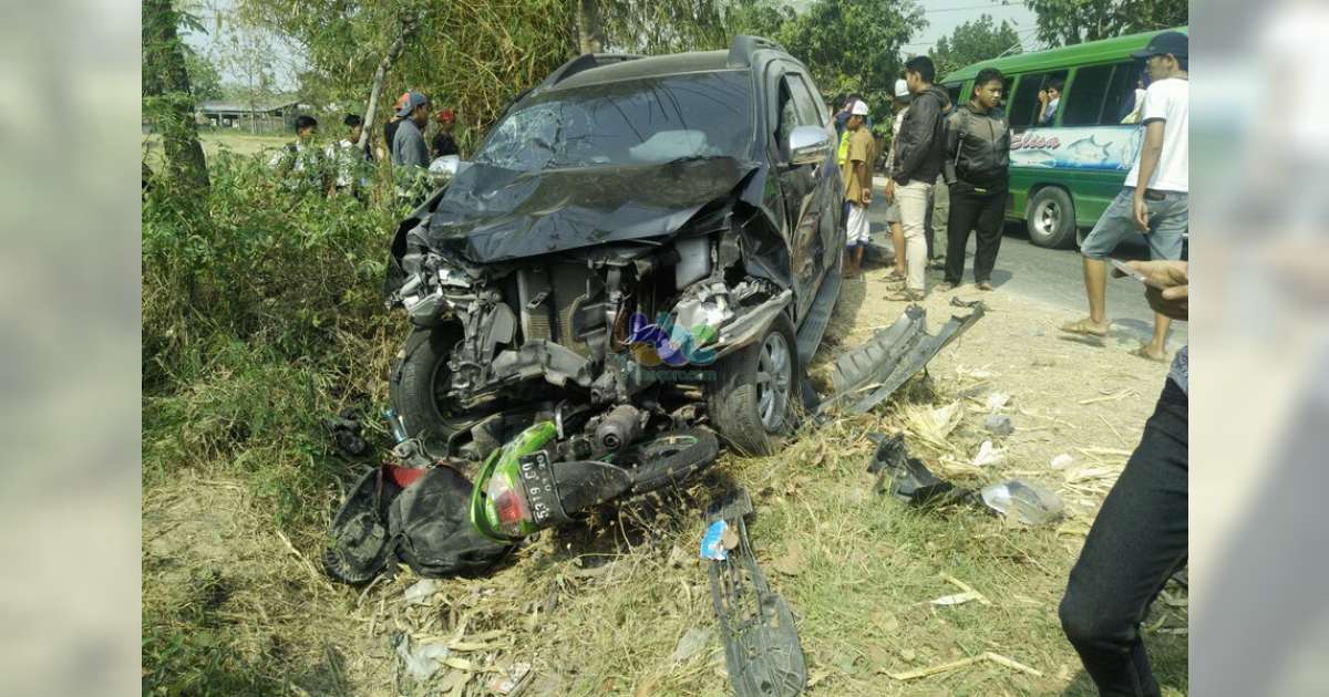 Mobil Tabrak 4 Motor di Tuban, 1 Orang Meninggal Dunia 4 