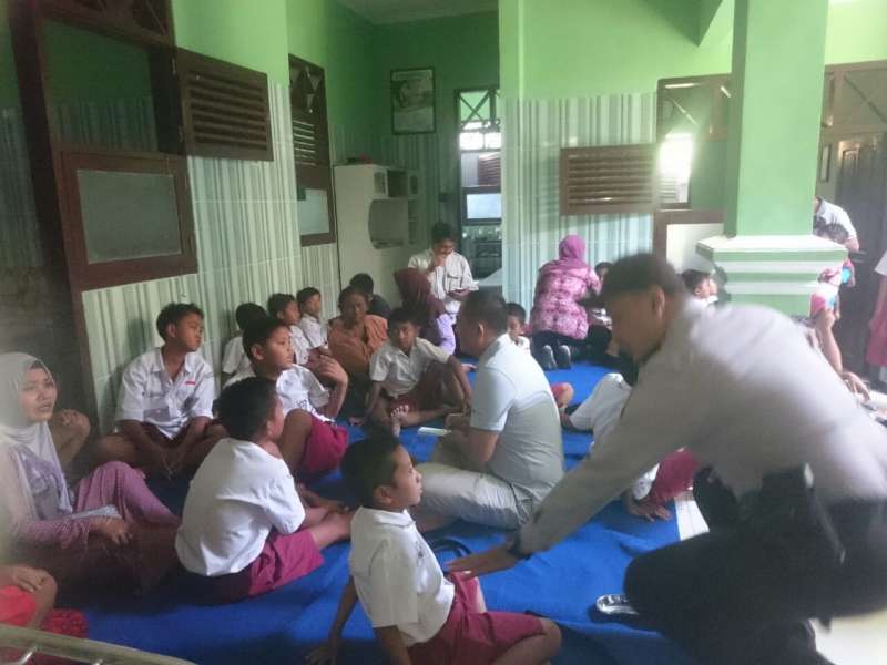 Diduga Keracunan Terang Bulan, 27 Siswa SD Penuhi Puskesmas di Parengan Tuban