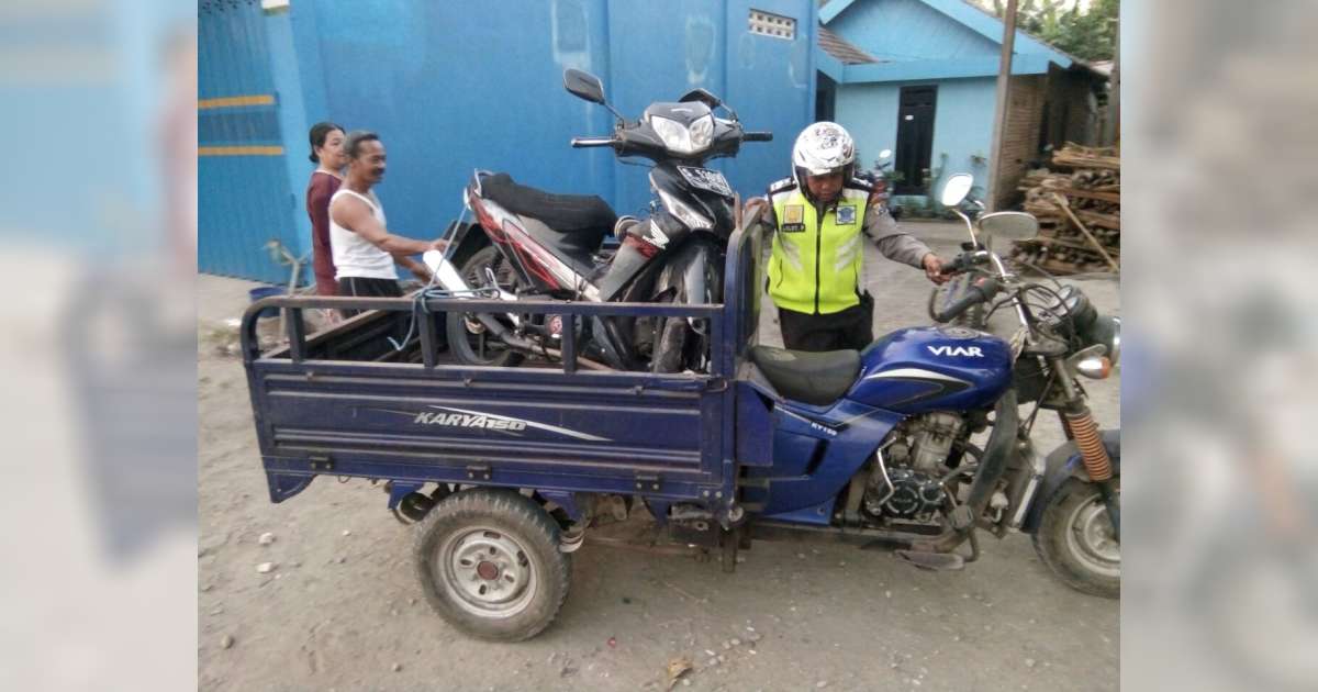 Belok Ngawur, Tossa Tabrakan dengan Motor Supra X di 