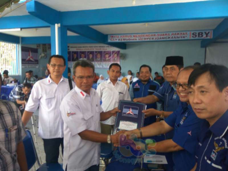 Pak Tris Pinggiran Berharap Demokrat Berkoalisi dengan PKS