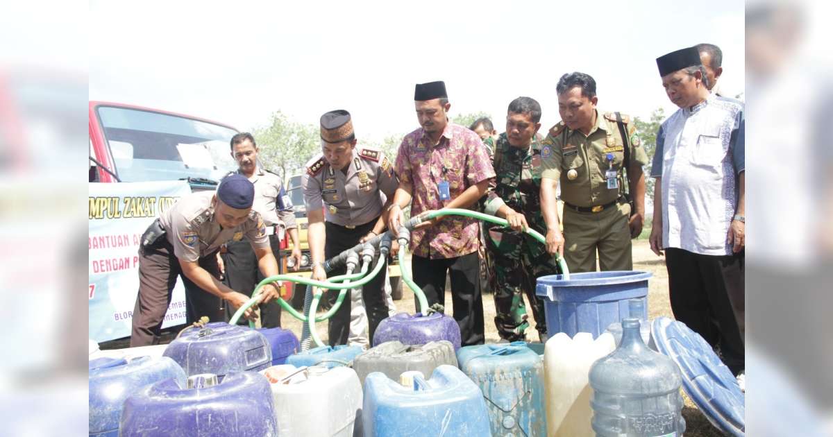 Polres Blora Berikan Bantuan Air Bersih 60 Ribu Liter pada 