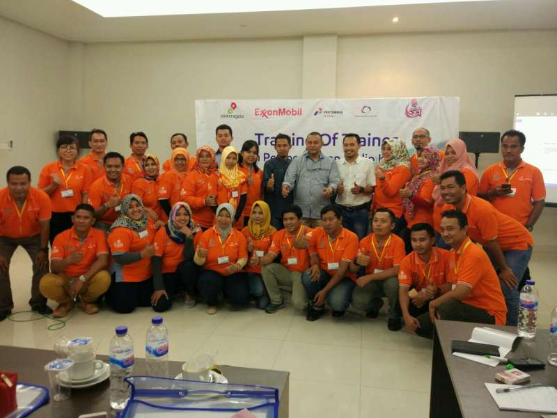 Bersama EMCL, FRB menggelar Pelatihan Pendamping Program Pemberdayaan Radio Komunitas