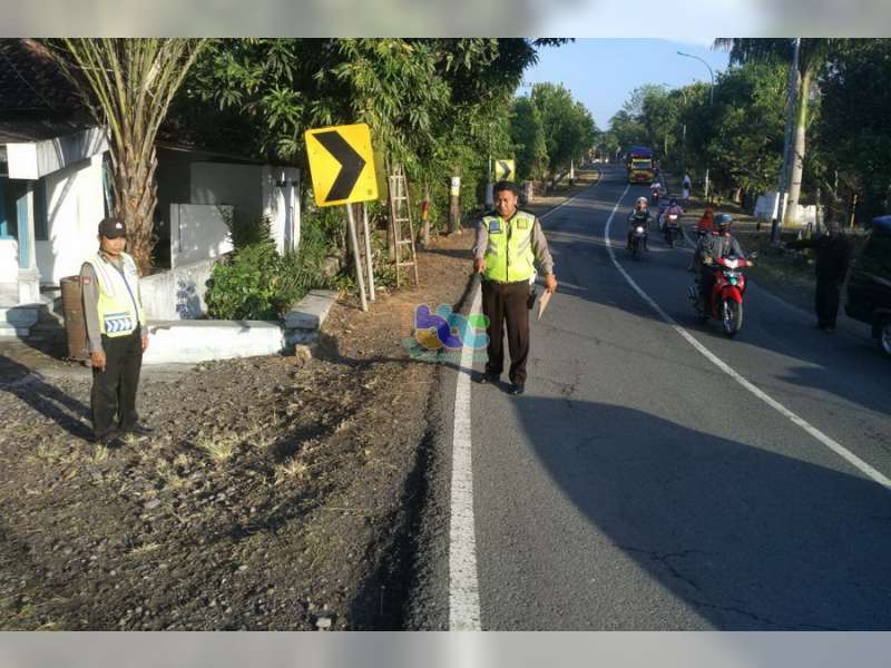 Pejalan Kaki di Margomulyo Babak Belur Diserempet Bus