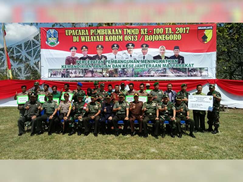 Wabup Setyo Hartono Pimpin Upacara TMMD Ke - 100