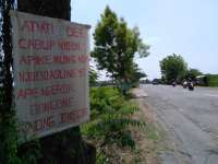 Alat Peraga Kampanye dari Sak Bekas