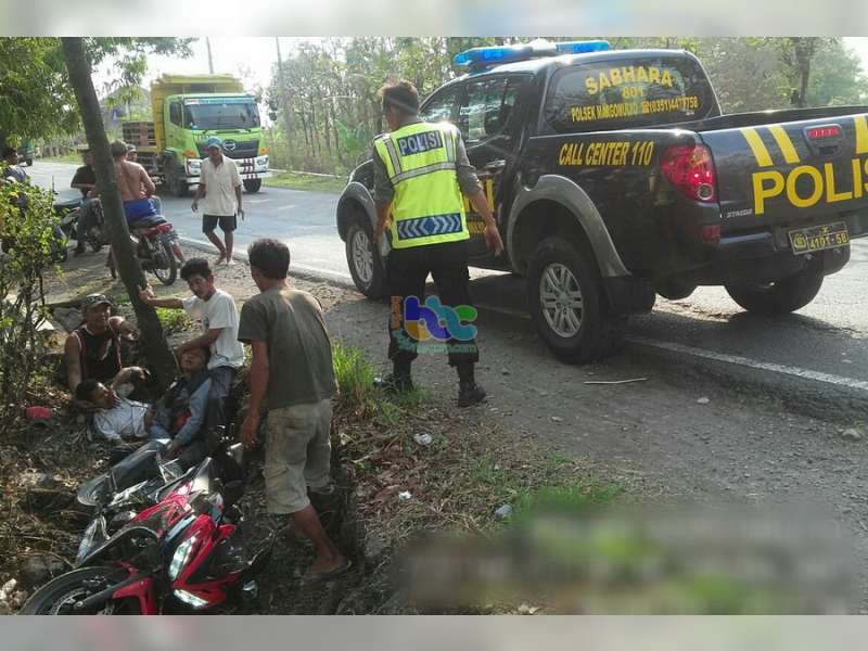 Diduga Mabuk, Pemotor di Margomulyo, Terperosok ke Parit