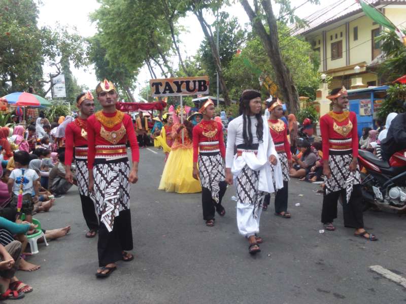 Pawai Budaya Tingkat SMA dan Umum Tak Kalah Semarak