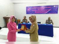 Bhayangkari Cabang Bojonegoro Bersama Dispendukcapil, Bagikan Akta Kelahiran Gratis