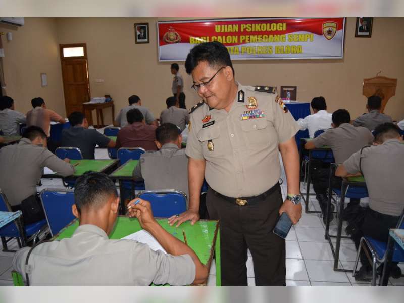 Anggota Polres Blora Jalani Tes Psikologi Pengguna Senjata Api