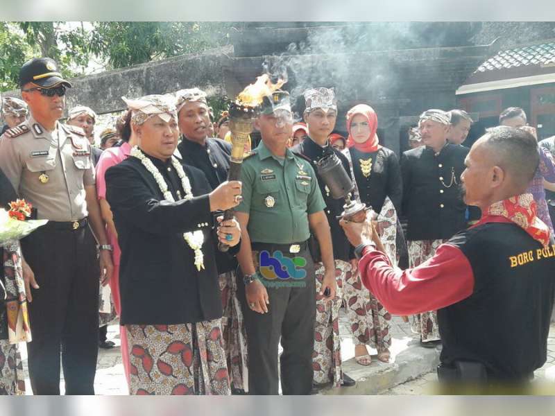 Prosesi Pengambilan Api Abadi HJB ke-340 di Lokasi Wisata Khayangan Api