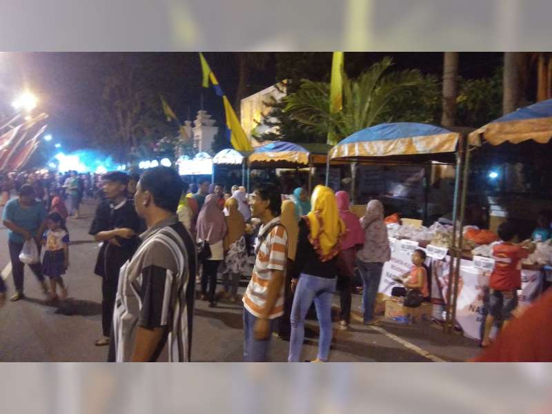 7 Ribu Kupon Makanan Gratis Diserbu Warga