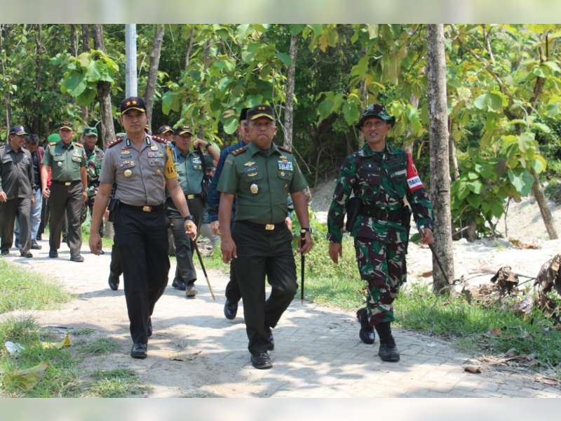 Kapolres Hadiri Upacara Penutupan TMMD