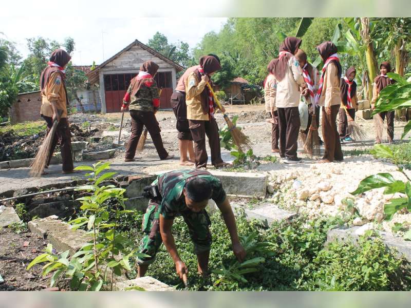 Ultah ke-10, Pramuka Kodim Bojonegoro Gelar Kerja Bakti
