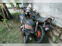 Tabrakan Motor di Margomulyo 3 Orang Babak Belur