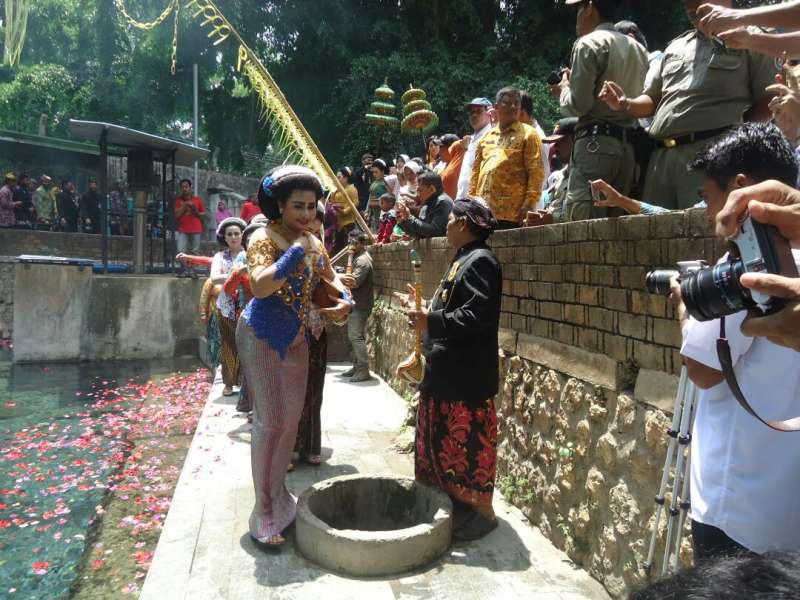 Siraman Waranggono Budaya Tahunan Masyarakat Tuban Dikemas Menarik
