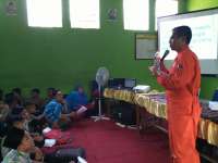 Asyik, Belajar Energi Migas dan Menulis di MTs Petak