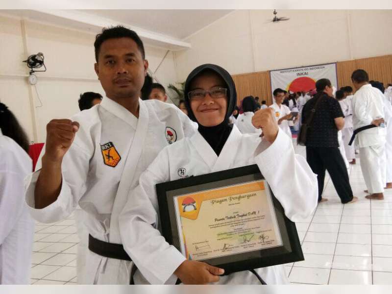 Bripda Lindha Rahmawati, Polwan Cantik yang Jago Karate