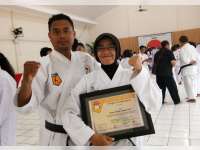 Bripda Lindha Rahmawati, Polwan Cantik yang Jago Karate