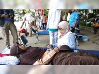 Puluhan Pelajar dan PNS Pingsan Saat Ikuti Upacara Hari Pahlawan