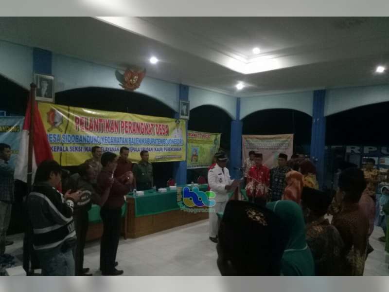 Kades Sidobandung Awali Pelantikan Perangkat Desa di Kecamatan Balen
