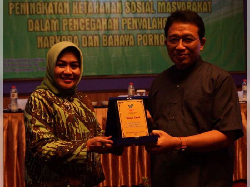 Bahaya Narkoba dan Pornografi bagi Generasi Muda Kita