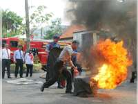 Antisipasi Kebakaran Markas, Polres Bojonegoro Gelar Latihan Pemadaman