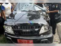 Mobil Dinas Camat Sugihwaras Terlibat Kecelakaan di Kapas