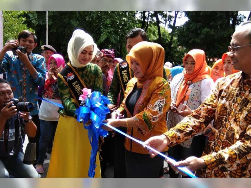 Aneka Makanan dan Kerajinan Meriahkan Bojonegoro Fashion and Art Award
