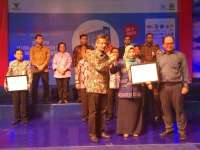 Dinkop dan UM Bojonegoro Terima ICSB Indonesia Presidential Award