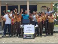 Peringati Hari Guru Nasional, PEPC Donasikan Komputer