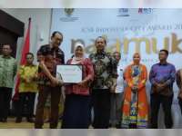Bupati Bojonegoro Terima Penghargaan Natamukti dari Kemenkop UKM