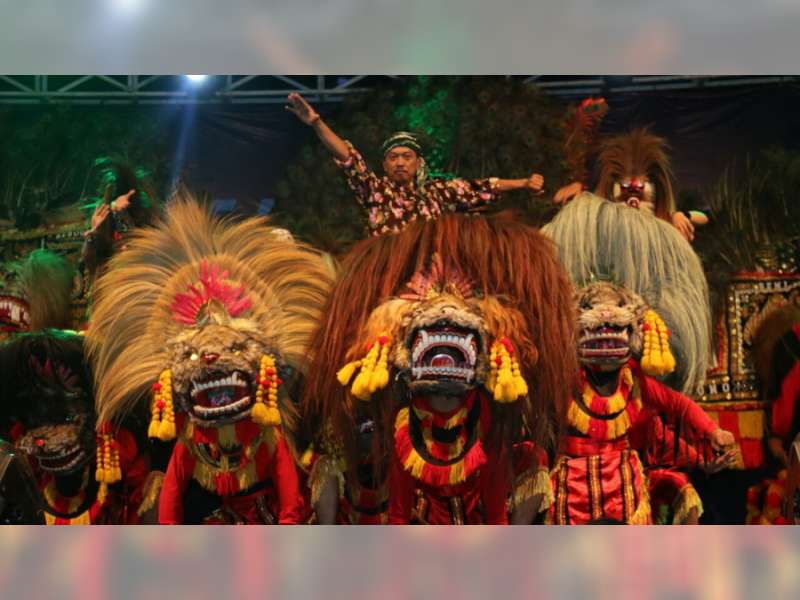 Festival Barong Nusantara IV Pukau Masyarakat Blora
