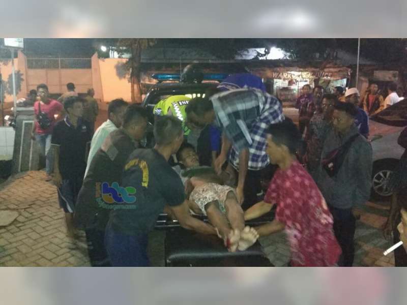 Ambil Haluan Terlalu ke Kanan, Honda C70 Ditabrak GL Max, Kedua Pengendara Luka Berat