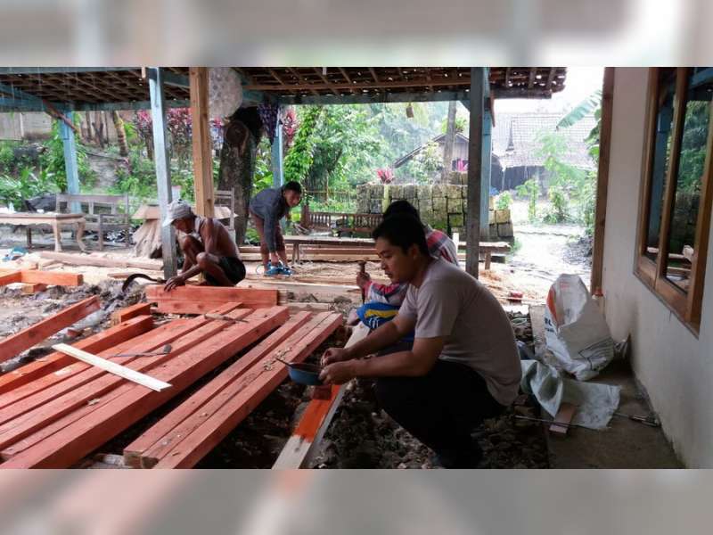 Rumah Mbah Panidin Warga Sekar Yang Tinggal Sebatangkara, Mulai Dibangun