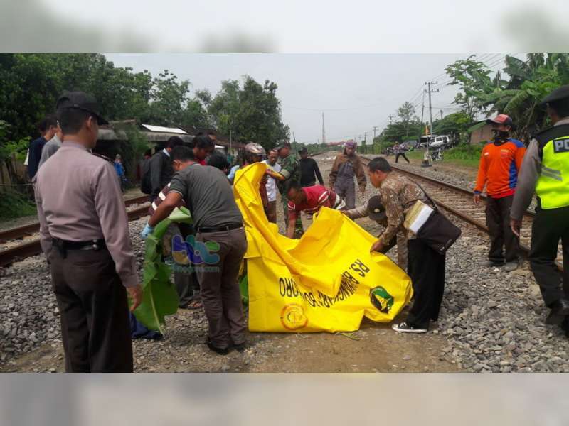 Warga Surabaya Nekat Bunuh Diri Tabrak Kereta Api di Kalitidu