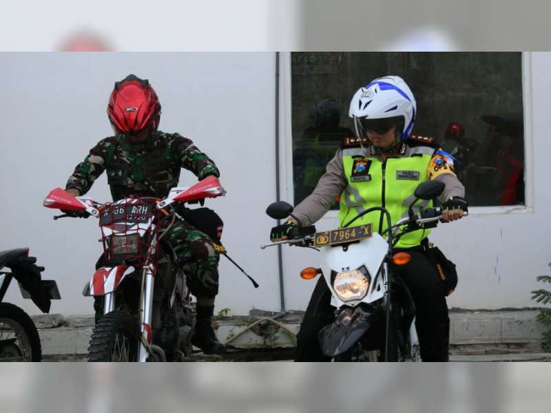 Dandim dan Kapolres Bojonegoro Kompak Patroli Bersama Keliling Kota