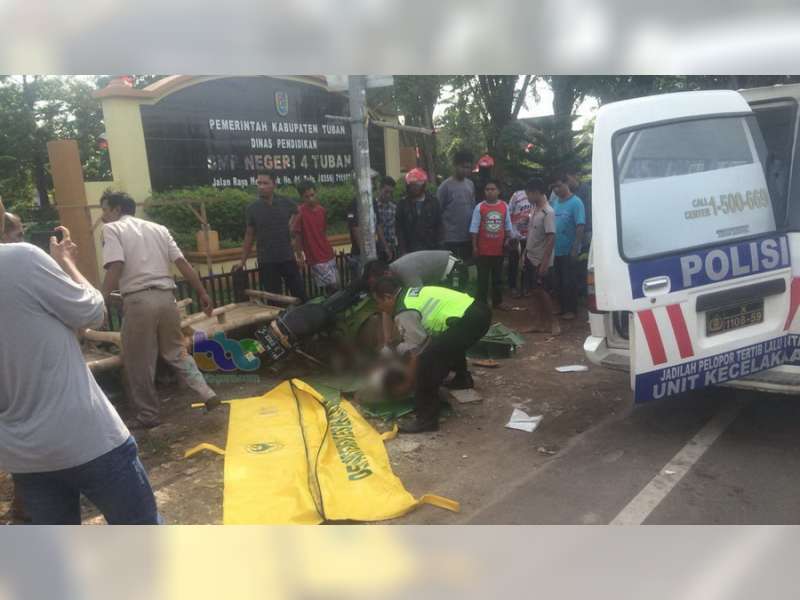 Tabrak Tiang Lampu PJU, Pengendara Motor di Tuban Meninggal Dunia