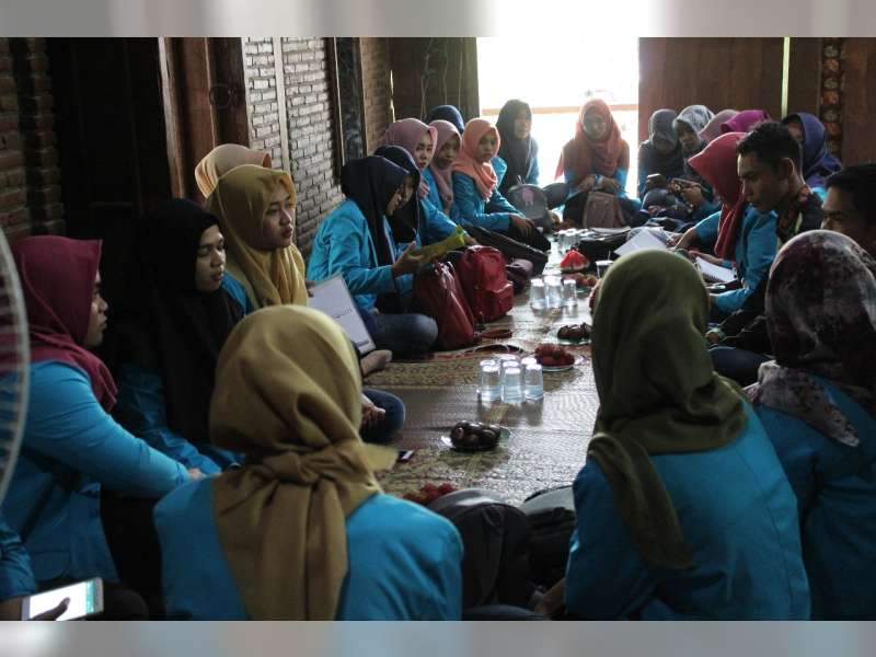 Mahasiswi STIE Cendikia Belajar Akuntansi Biaya ke Dolokgede