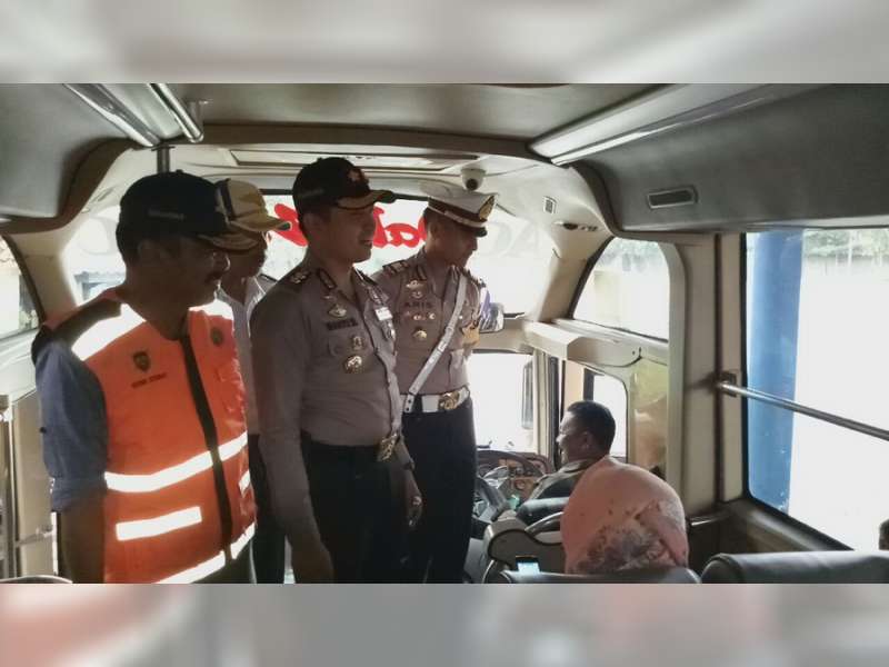 Kapolres Cek Langsung Situasi Terminal Rajekwesi Bojonegoro