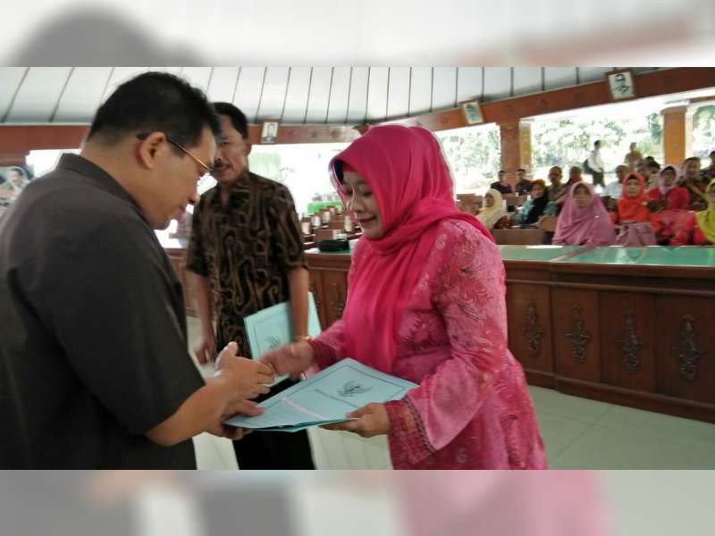 47 PNS Pemkab Bojonegoro Terima SK Purna Tugas